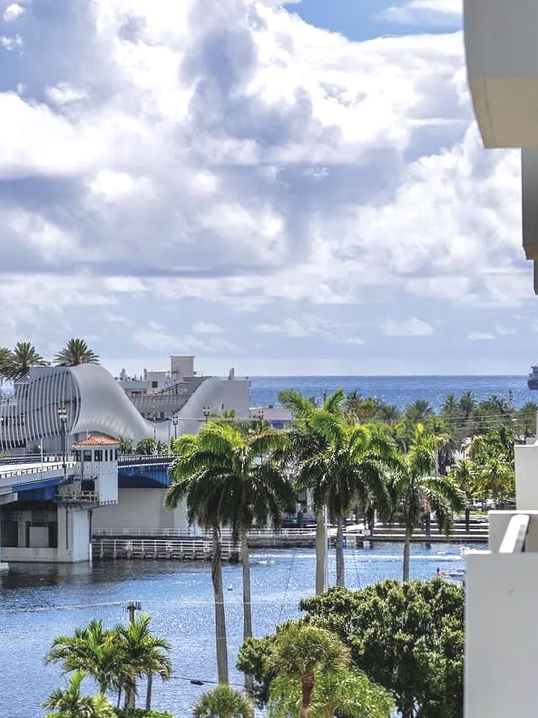 Off Las Olas — luxury residence in Downtown · Fort Lauderdale